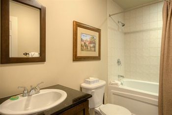Tremblant-Les-Eaux - Rvmt Hotell Mont-Tremblant Exteriör bild
